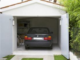 Гаражні ворота